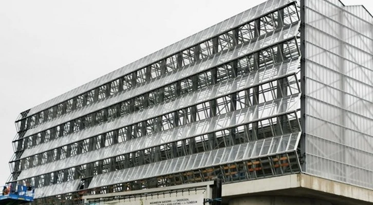 Avrupa’nın en büyük çatı serası Belçika’da açıldı