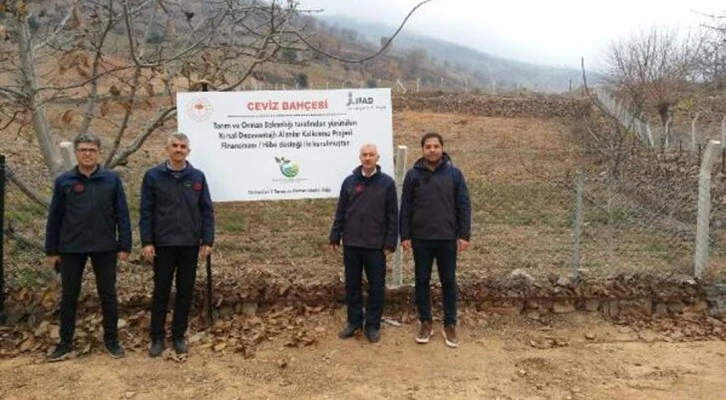 Bahçe’de, hibe destekli erik ve ceviz bahçeleri kuruldu