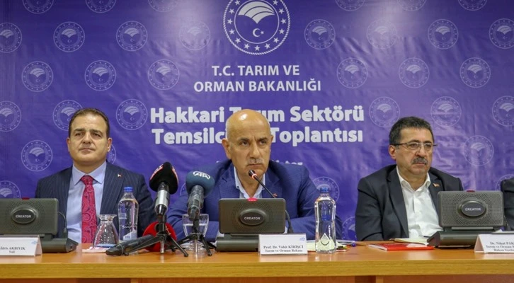 Bakan Kirişci, Hakkari'de "Tarım Sektörü Temsilcileri Toplantısı"nda konuştu: