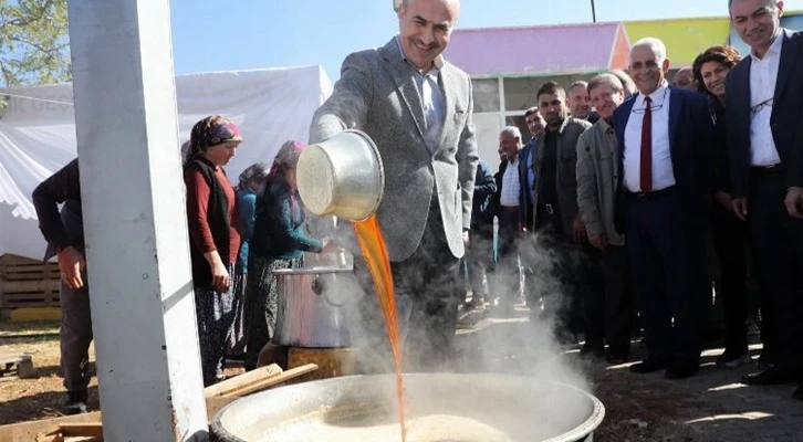 Mardin Valisi Bağ Bozumu Kültür ve Sanat Festivali’nde