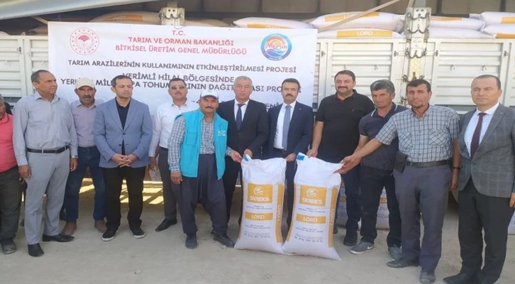 Mut’ta çiftçiye arpa tohumu desteği