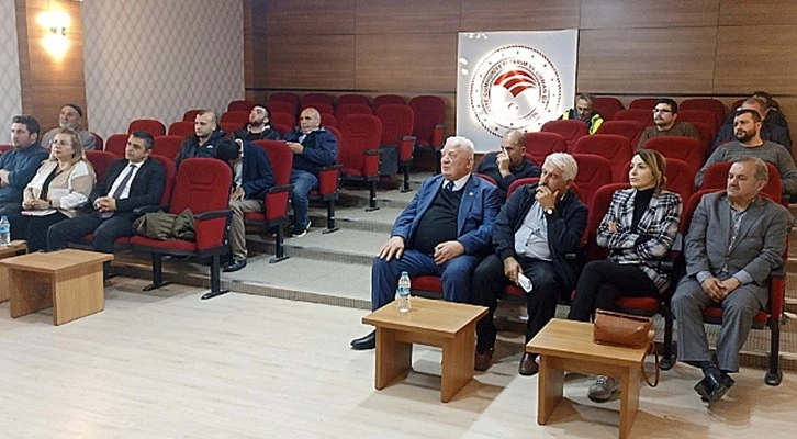 Samsun Kavak'ta çiftçilere kenevir yetiştiriciliği eğitim verildi