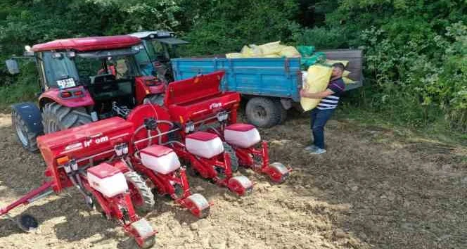 7 bin çiftçiye 25 milyon TL değerinde 2 bin ton gübre