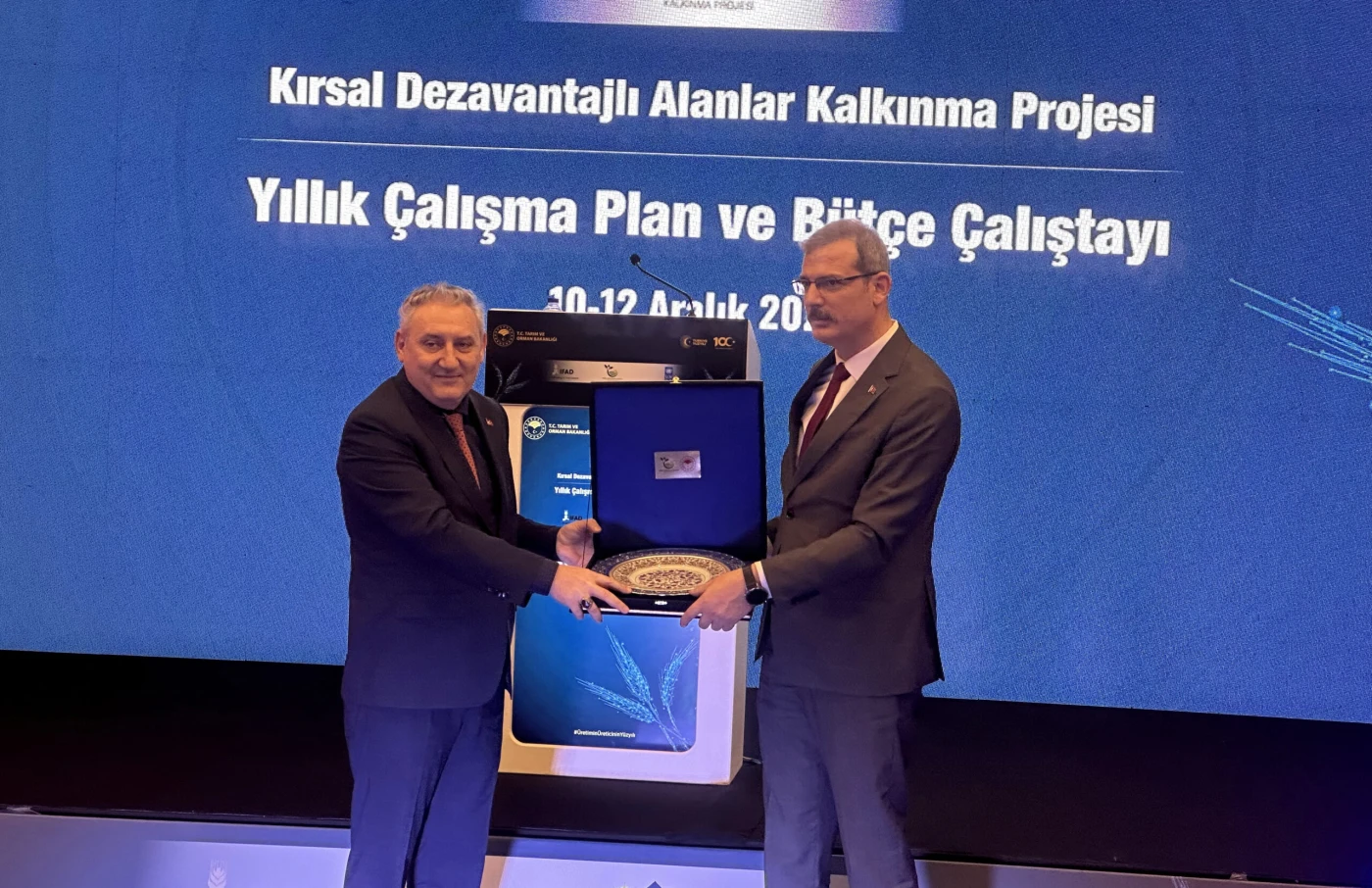 Adana’ya tarımsal alanda en fazla faaliyet yapan il ödülü