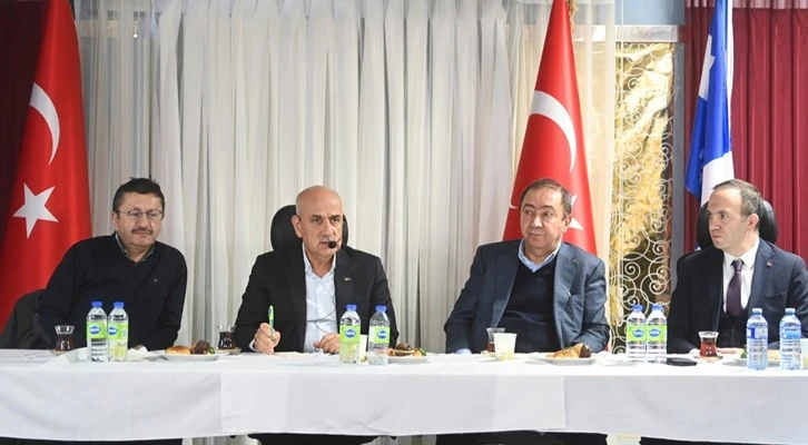 Bakan Kirişci Montreal'de Türk toplumu ile buluştu