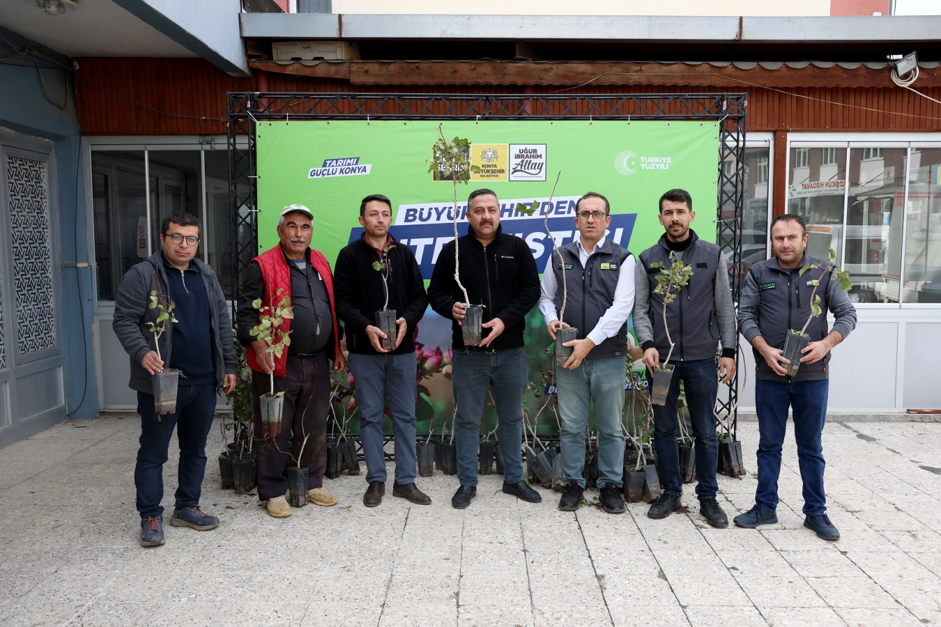 Başkan Altay: “Mikro klima etkisine sahip bölgelerimizde kuraklığa dayanıklı yapısıyla Antep Fıstığını yaygınlaştırıyoruz”