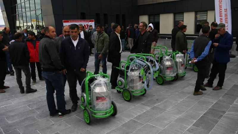 Bingöl'de üreticilere 300 süt sağım makinesi dağıtıldı