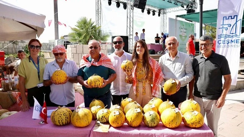 Çeşme 9. Ovacık Tarım ve Sakız Koyunu Festivali'ne renkli başlangıç