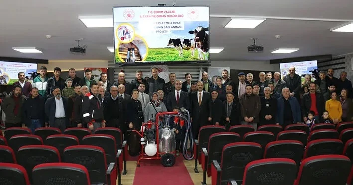 Çorum’da 50 aileye süt sağım makinesi dağıtıldı