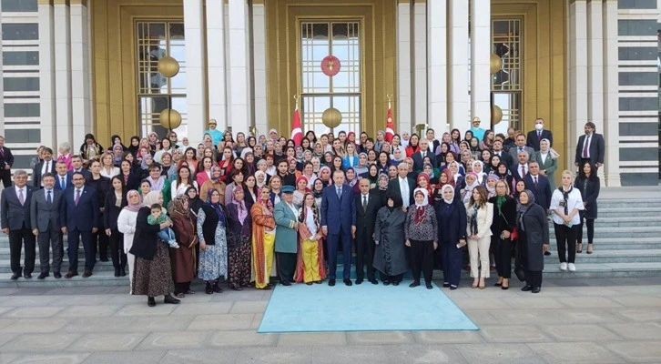 Cumhurbaşkanı Erdoğan, kadın çiftçilerle buluştu