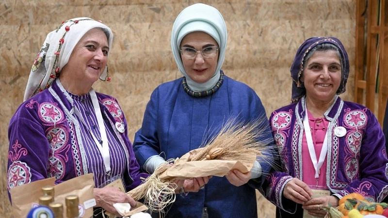 Emine Erdoğan, kadın çiftçilerle bir araya geldi