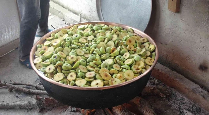 Giresun'da yılda üretilen 5 bin ton elma ekonomiye kazandırılacak