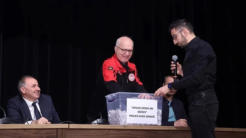 Kayseri Büyükşehir'den arıcılara destek