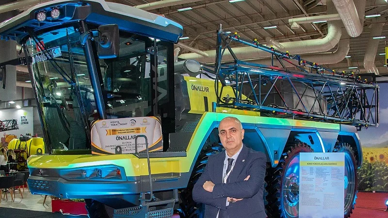 "Kendi Yürür İlaçlama Makinesi" Tarım Fuarının gözdesi oldu