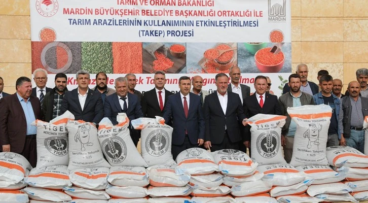 Mardin'de çiftçilere mercimek ve buğday tohumu dağıtımı