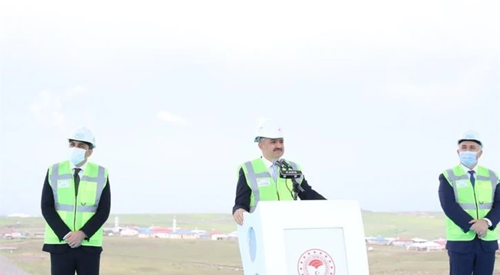 Serhat Şehri Kars’ın münbit topraklarını suyla buluşturacak Kars Barajı hizmete alındı