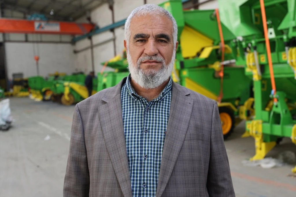 Tamirciyken kurduğu işletme sayesinde 16 ülkeye tarım aleti ve makineleri ihraç ediyor