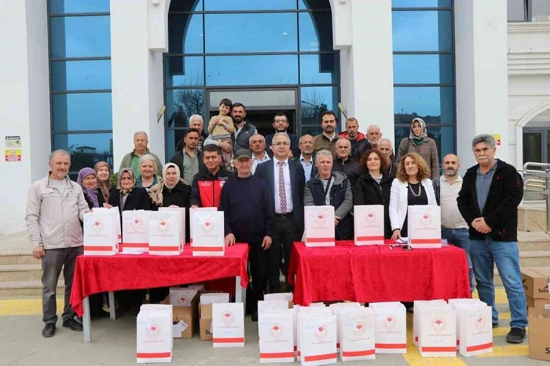 Yalova'da 63 çiftçiye 215 kilo fasulye tohumu dağıtıldı