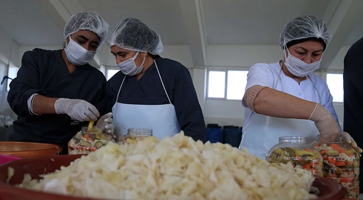 Ziraat odasının devlet desteğiyle kurduğu fabrikayla üreticinin ürünü tarlada kalmayacak